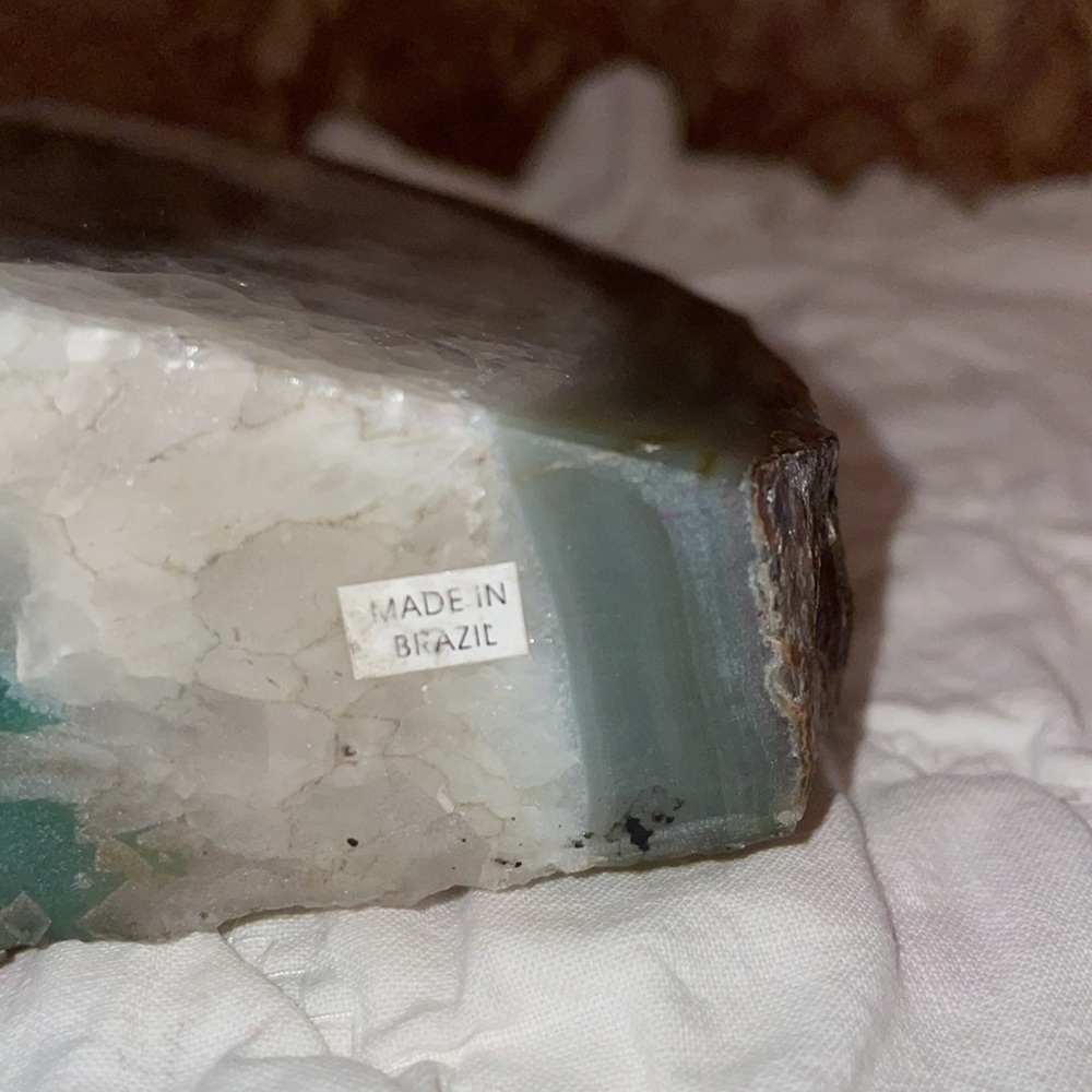 Vintage Natural Agate Geode with crystals.  Beautiful piece. - Picture 6 of 7